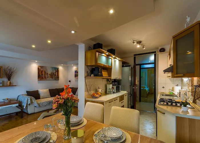 Apartment Many